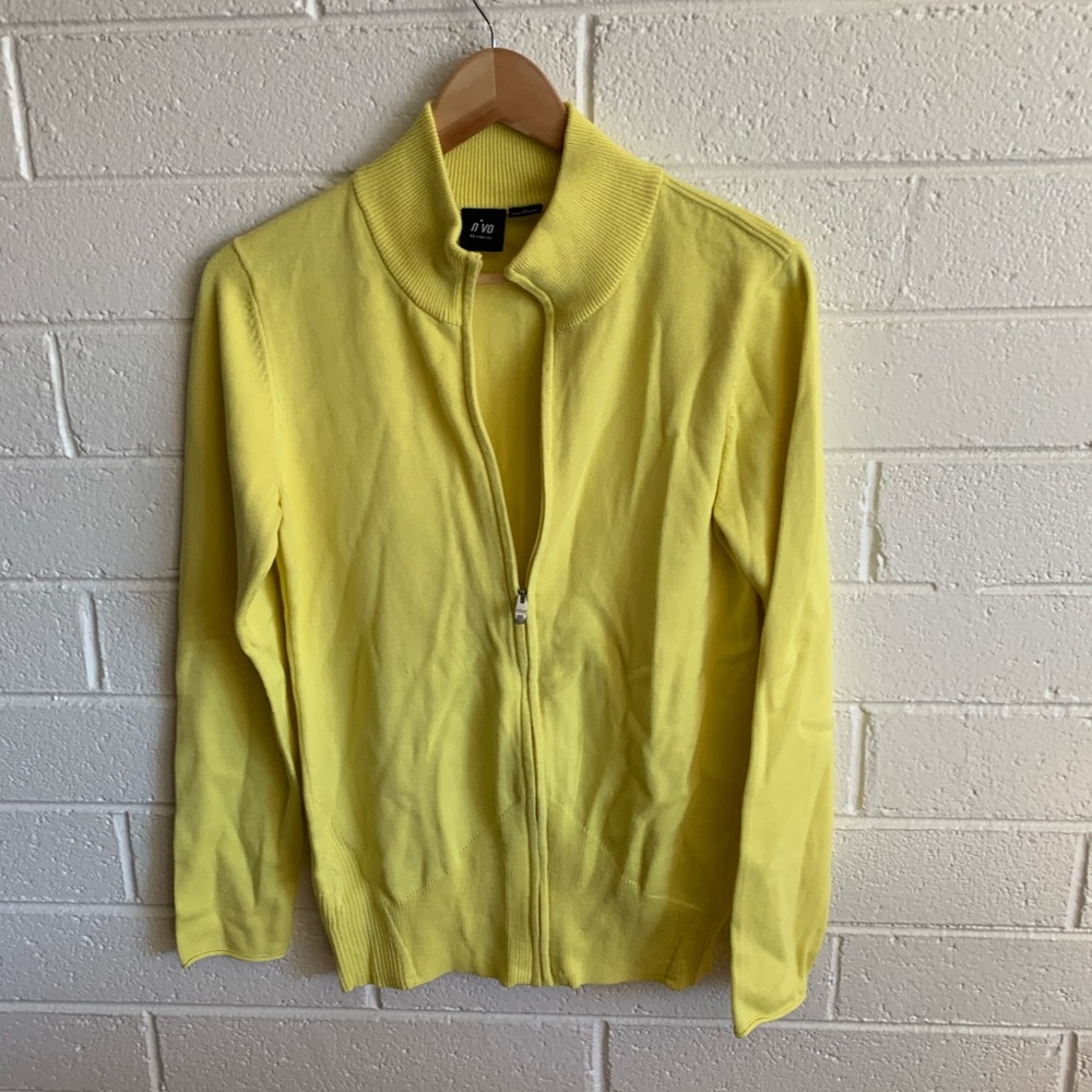Nivo Golf Sweater.
